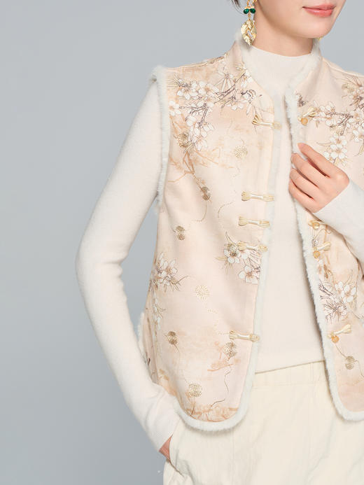 「自」全新升级【铂金会员220/天猫299/差价79】(42503)洛诗琳高级感新中式马甲2025冬季国风立领盘扣夹棉背心 商品图2