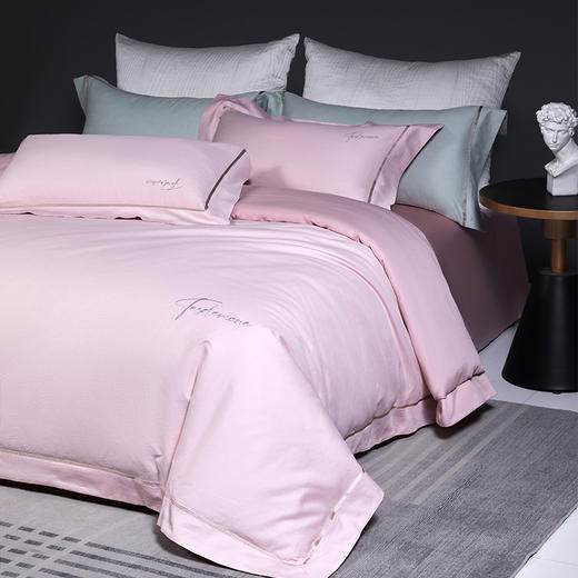 多喜爱 经典系列厚织提花新绒棉 宫玺典藏系列A面60S厚织提花B面50S天丝棉【刺绣】【拼接工艺】【礼盒包装】 商品图11