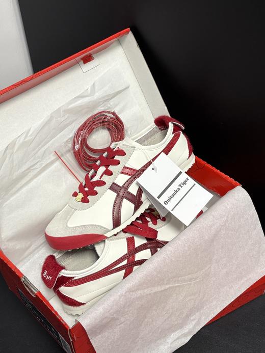 点此购买 亚瑟士鬼冢虎MEXICO 66马年限定男女款休闲鞋 98 340373 商品图12