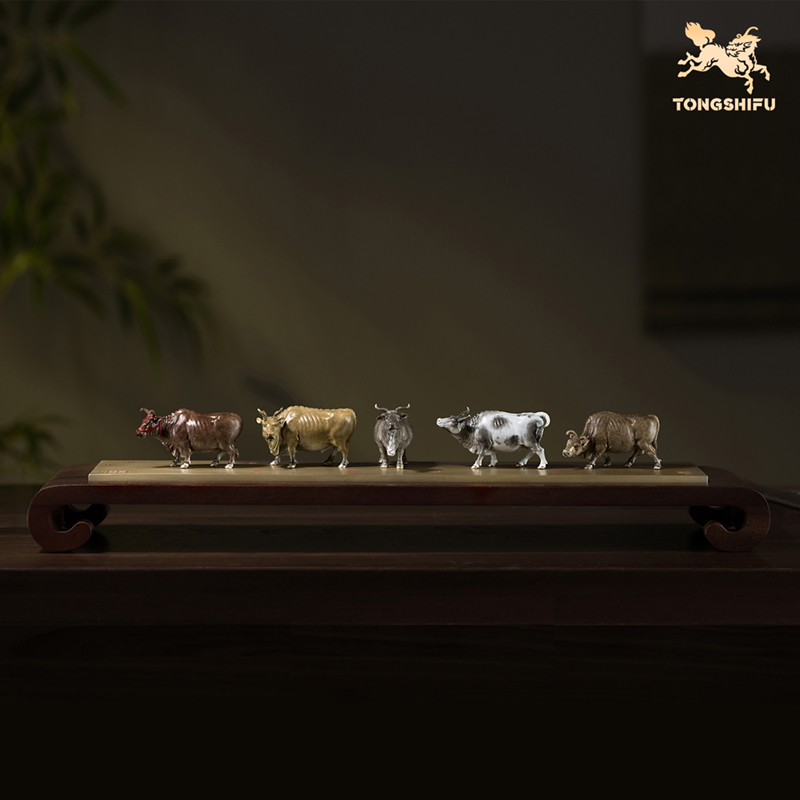 铜师傅 见微系列《五牛迎福》客厅桌面铜牛摆件 家居装饰工艺品