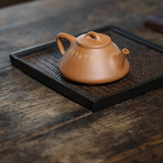 【青山特惠】 宜兴原矿精品全手工段泥 子冶紫砂壶 • 250cc 王文浩 （高工） 商品图1