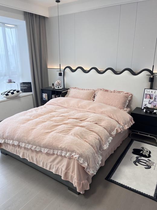 【清仓165元起】【一套约7.5斤重】秋冬雕花花边牛奶绒四件套【不支持退换货】 商品图0