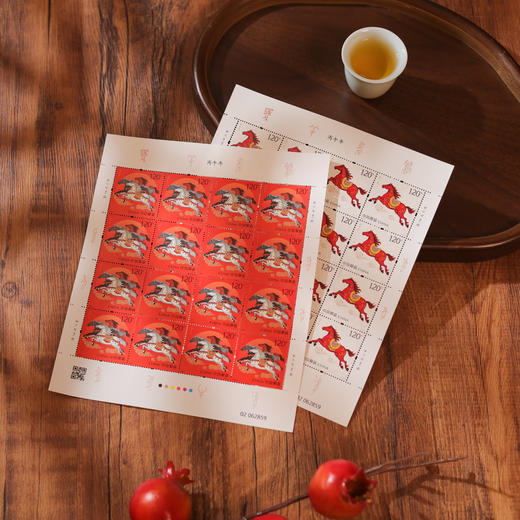 【春节预售2.11-2.23停发】【买赠！】金马送福 马年生肖邮票 大版票/小版票套装，邮政发行、真品保证，宜收藏宜送礼，恭贺2026马到福来！（赠小全张、贺卡、邮资封） 商品图4