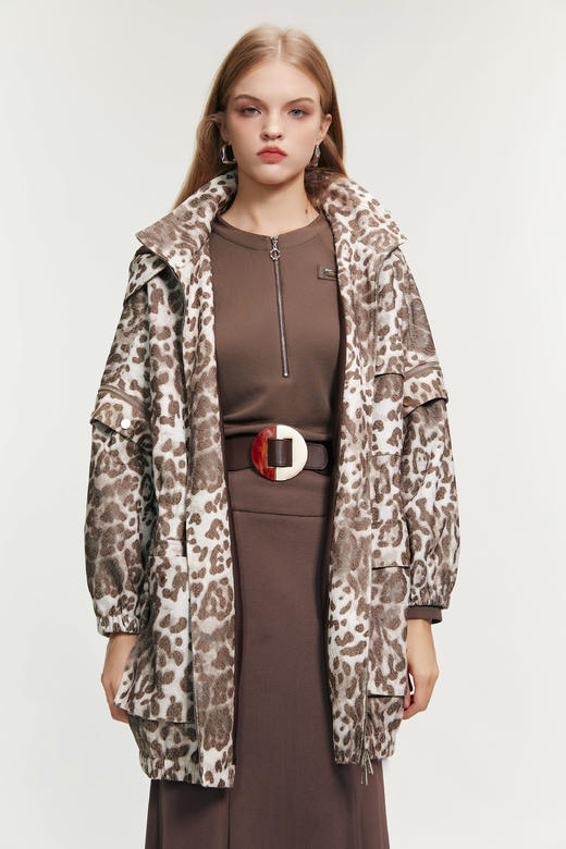 SAFICOO  摩登复古 宽松版机能风外套 商品图3