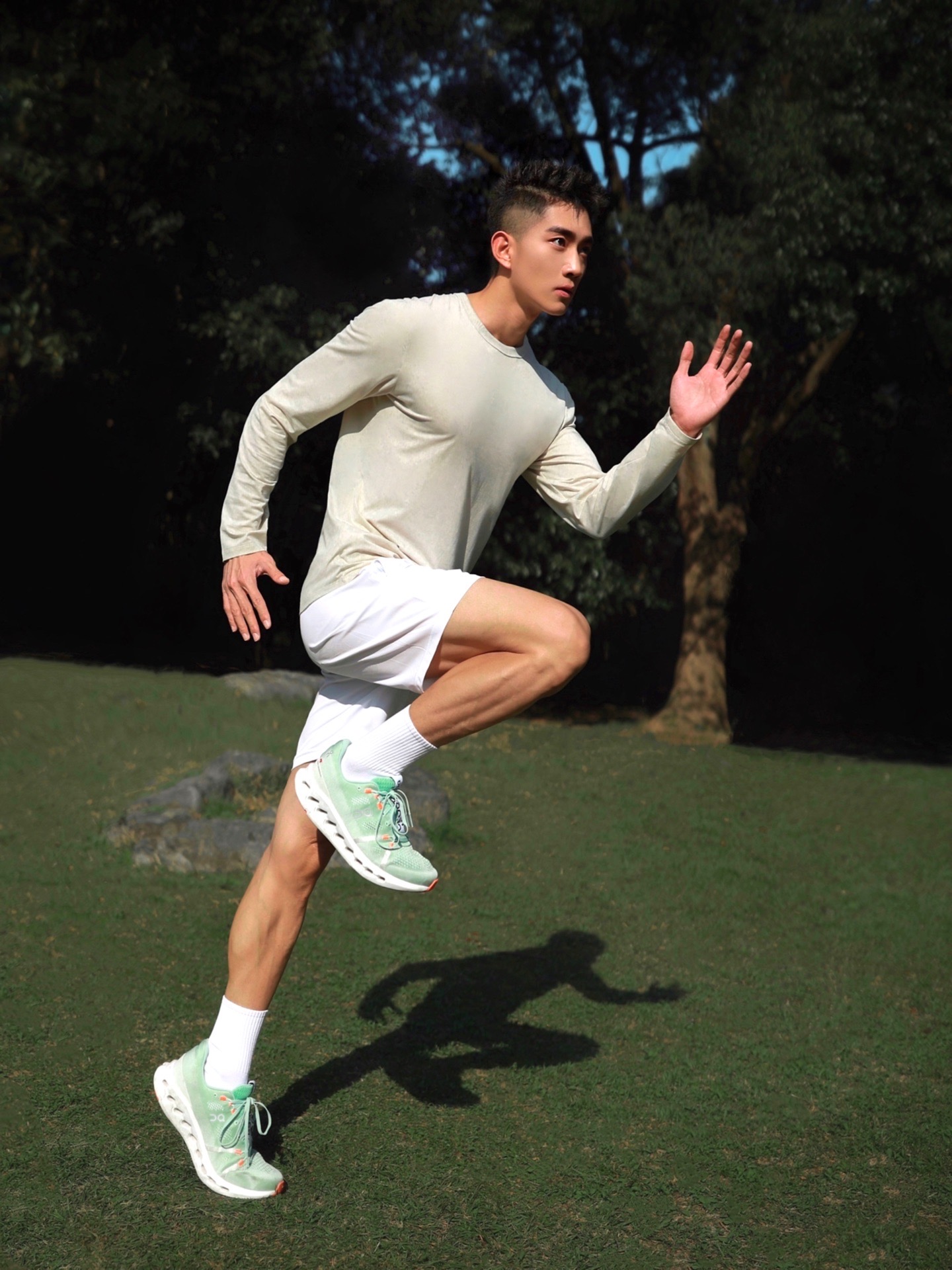 昂跑 26013001 Cloudsurfer系列（预计3-7天发货）【4月4号14点秒杀💰379元】