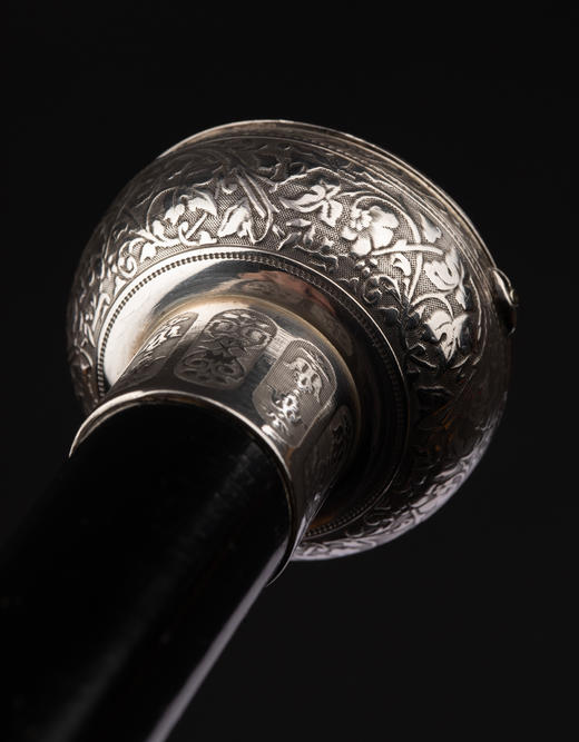 独角鹿西洋古董1880年代瑞士出品花卉卷叶主题纯银精雕外壳机芯装置怀表杖柄装饰乌木色硬木杖身牛角杖脚古董手杖 商品图8