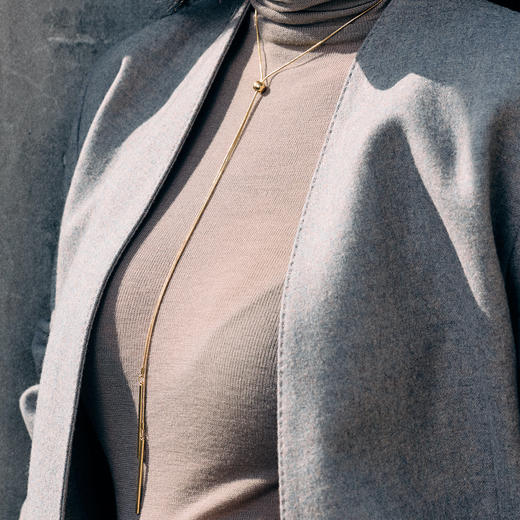 【新年礼物】alodia.co 品牌直发 循序极简金色圆管抽拉毛衣链多戴项链 高级感长期主义百搭 商品图3