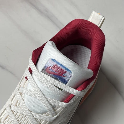 点此购买 耐克Vomero 18男女情侣款复古慢跑鞋 98 340416 商品图10