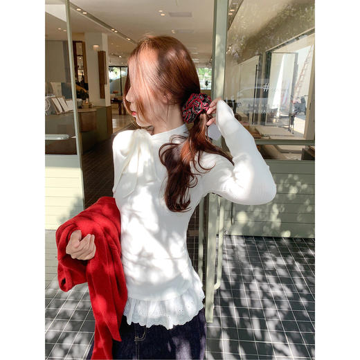 <曾小咸推荐>2.6现货秒杀 ！微信超特价！韩系蕾丝花边打底衫 日常119.99 立减60 秒杀59.99！！ 商品图4