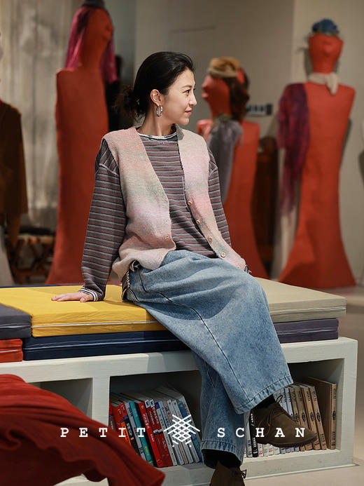 Petit Schan小闪 CLO#1032 Hazy peach blossoms 烟雨桃花 羊毛羊驼毛混纺渐变V领针织马甲 商品图2