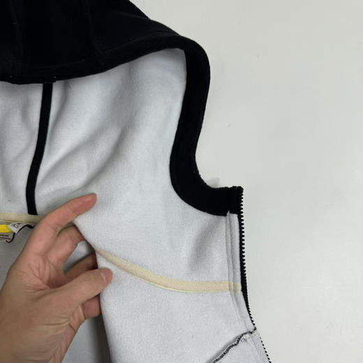 原单正品瑞典🇸🇪皇室御用，北极狐连帽外套，内里加绒。极致暖和的户外帽衫，科技面料，防风属性

黑色S-xxl 橄榄色L XL XXL 商品图9