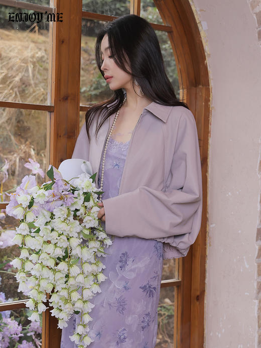 【门店同款】ENJOY春季“柔光芳序”翻领蝙蝠袖皮衣 169193223 商品图4