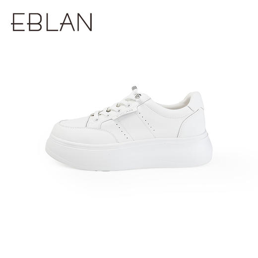 【上新】伊伴2026春季经典简约版型百搭厚底小白鞋B26186560 商品图1