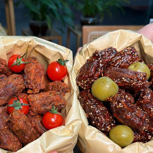 【新品上线】罗大胡子风干鸭脖番茄焦糖青梅网红鸭脖168克 商品图2