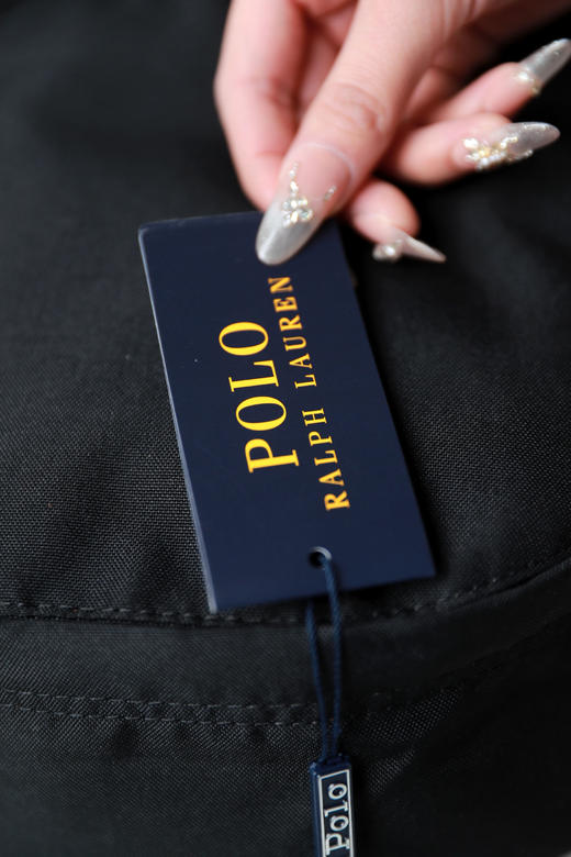 旅顺港出口，是大容量的双肩包。22L双肩带可调节小标背包E012768 商品图14