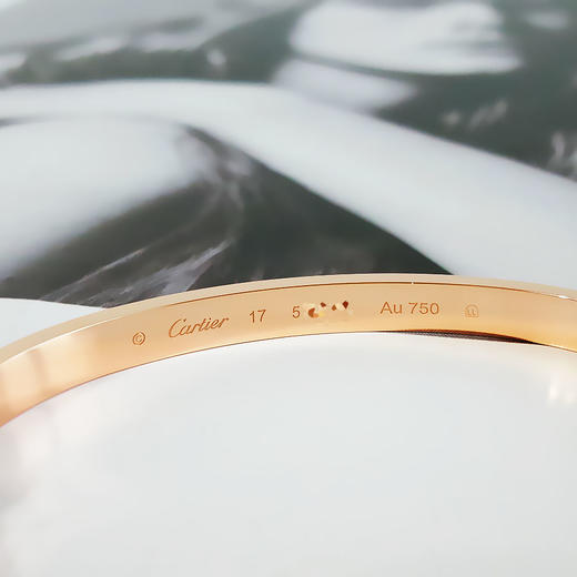 【全新】Cartier卡地亚LOVE系列B6081417玫瑰金新款中号中宽版无钻LOVE六代手镯17号、宽度4.8cm中性款160126AK04 商品图3