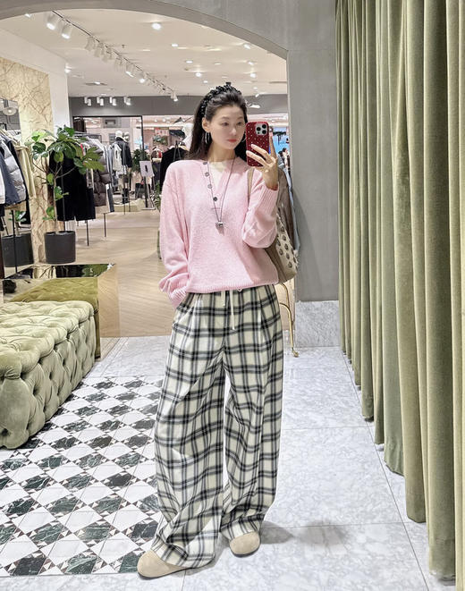 【高品质私服】【MC假两件粉色毛衣】宽松落肩版型，温柔显气质，假两件设计增加层次感G1657-CC【无标出货 介意慎拍】 商品图5