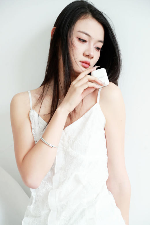 颜值与高性能同在，入耳式耳机。三代目降噪无线蓝牙耳机E012788 商品图10