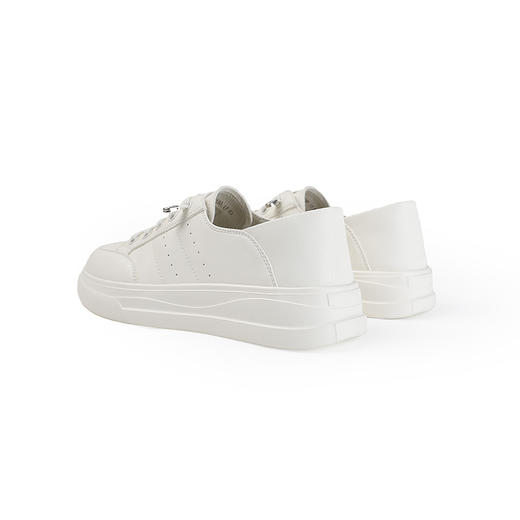 【上新】伊伴2026春季经典简约版型百搭一脚蹬厚底小白鞋B26189570 商品图5