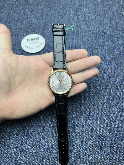 劳力士切利尼日历系列 玫金款 男士腕表
机芯：搭载定制Cal.3165 商品图8