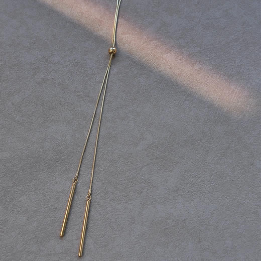 【新年礼物】alodia.co 品牌直发 循序极简金色圆管抽拉毛衣链多戴项链 高级感长期主义百搭 商品图8