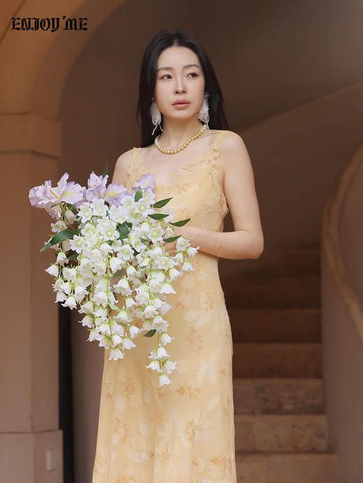 【门店同款】ENJOY春季“柔光芳序”绮丽繁花连衣裙 169099675 商品图4