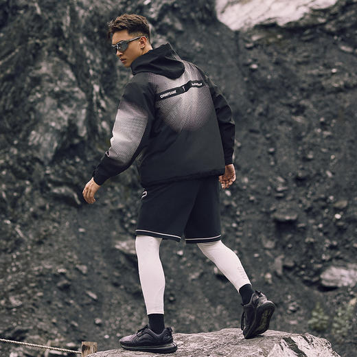 OMG运动 【羽绒三防】户外加厚内胆机能冬季男士外套防风防雨连帽 商品图4