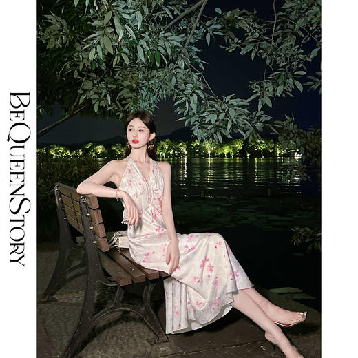 【大货捡漏，不退不换】  【苏梅岛夏日】时尚高定雪纺印花V领挂脖收腰连衣裙女 商品图4