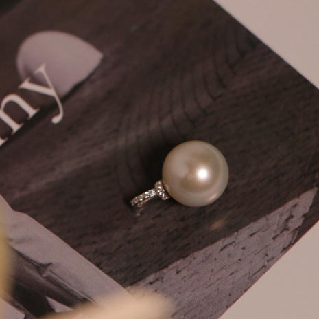 经典奶嘴款吊坠 12-13mm 正圆 细微微瑕 商品图0