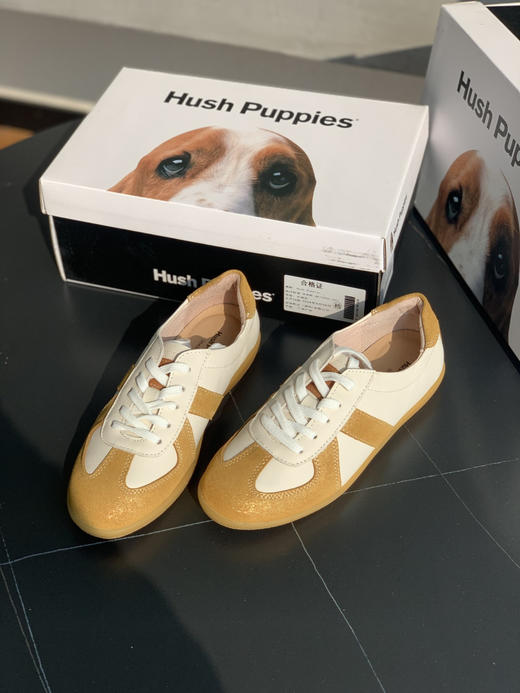 点此购买 Hush puppies暇步士女士复古德训鞋小白鞋女休闲鞋 dx 340396 商品图2