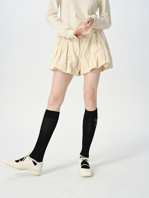 Renlisu 26SS 浅杏色金属丝肌理棉花苞短裤 商品图2