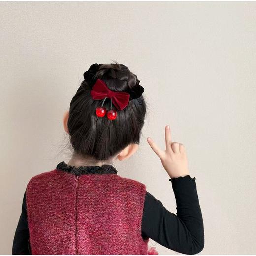 春节不打烊【可爱甜妹必备❗️精致小巧百搭】儿童植绒蝴蝶结樱桃发夹头绳女孩扎发丸子头大肠发圈甜美发卡头饰。jc 商品图2