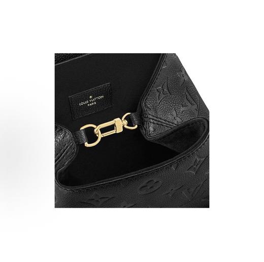 顶级免税版 VIP专柜体验 收到即官网同样 LV Backup双肩包 黑色老花耐脏又低调 双肩一背彻底解放双手，逛街逛多久都不累！那种轻松自在的感觉我太喜欢了啦～ 商品图3