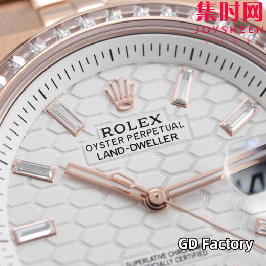 劳力士新款陆使型系列 全玫金透底 五珠带 男士腕表
搭载进口西铁城 商品图2