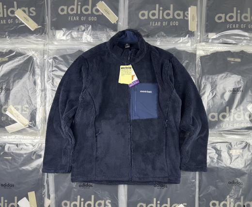 原单正品 MONTBELL 美山拼色羊羔绒夹克外套
男女同款 胸前口袋和刺绣小标 仿真羊羔绒 质感很好 保暖到位 可外穿可内搭 适合秋冬和各项户外运动 
两色 尺码S - XL 商品图3