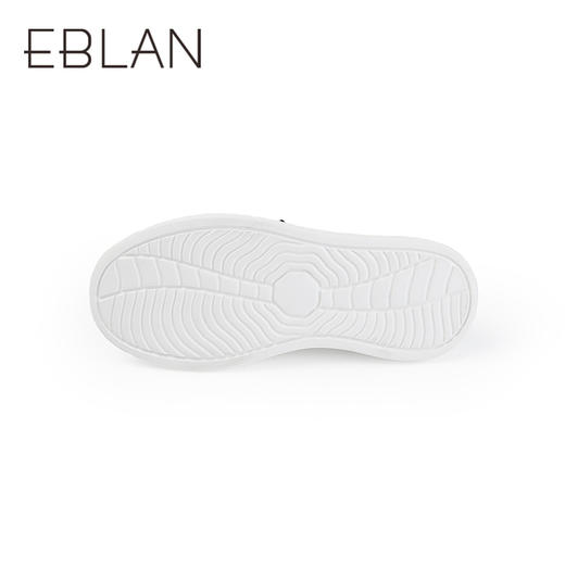 【上新】伊伴2026春季经典简约版型百搭厚底小白鞋B26186560 商品图3