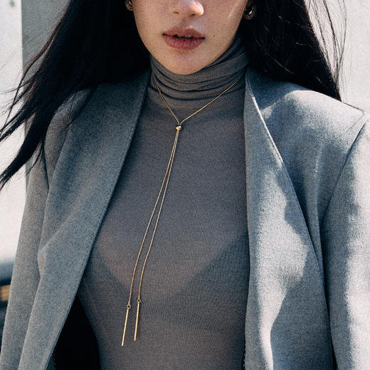 【新年礼物】alodia.co 品牌直发 循序极简金色圆管抽拉毛衣链多戴项链 高级感长期主义百搭 商品图2