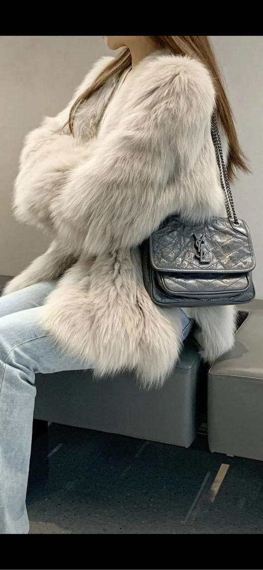 YSL Niki 小号 灰色 D扣 油蜡牛皮 斜挎包 商品图2