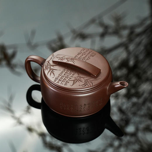 宜兴紫砂壶 竹影剑流汉瓦 手工 原矿紫泥 刻绘竹叶 文人茶具 泡茶壶 精品功夫茶具 190ml 刘向东手工制作 商品图0