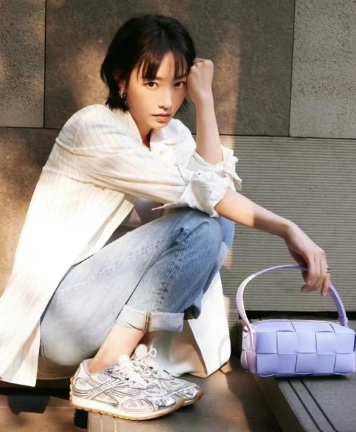 Bottega Veneta BV 葆蝶家秋冬秀款王一博 同款 情侣款休闲鞋（ZX*DBG） 商品图3