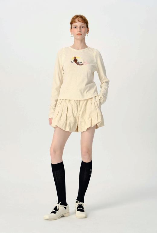 Renlisu 26SS 浅杏色金属丝肌理棉花苞短裤 商品图4