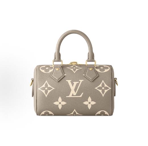 顶级免税版 VIP专柜体验 收到即官网同样 LV Speedy 20 大象灰配色 不是冷调的灰，而是带一点暖调的燕麦色 一年四季背都不会违和 搭配大衣是高级感，搭配小裙子是温柔感 而且超级耐脏！ 商品图1