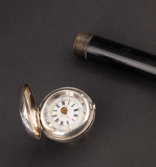 独角鹿西洋古董1880年代瑞士出品花卉卷叶主题纯银精雕外壳机芯装置怀表杖柄装饰乌木色硬木杖身牛角杖脚古董手杖 商品图3