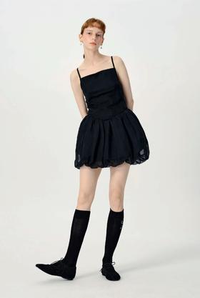 Renlisu 26SS 石墨黑桑蚕丝花苞吊带裙