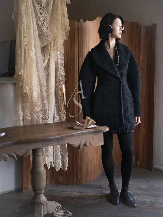 Ashlyn 黑色Aislinn羊毛雕塑长外套 商品图2