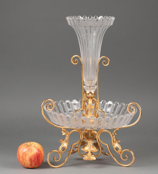 独角鹿西洋古董20世纪初法国著名水晶工坊巴卡拉签名出品卷叶纹铜鎏金精雕装饰马蹄莲造型水晶花瓶/中央摆件 商品图1