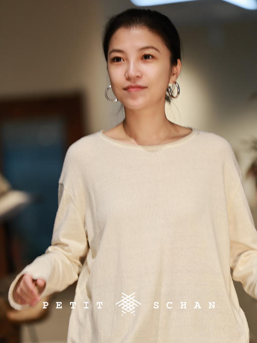 Petit Schan小闪 CLO#1033 Silken Hush 茧息 油丝桑蚕丝圆领休闲长袖T恤 商品图0