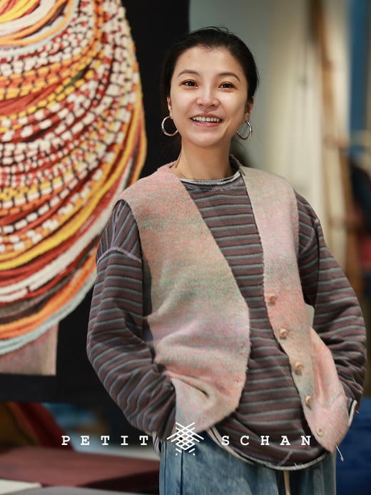 Petit Schan小闪 CLO#1032 Hazy peach blossoms 烟雨桃花 羊毛羊驼毛混纺渐变V领针织马甲 商品图0