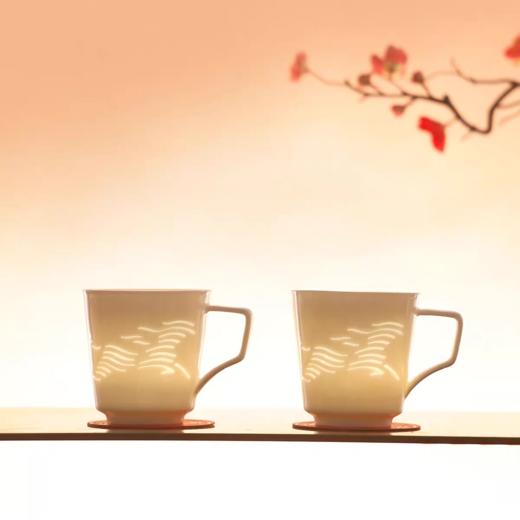 杭州西湖景区马到成功玲珑对杯马年新年春节送礼玲珑瓷茶具 商品图2