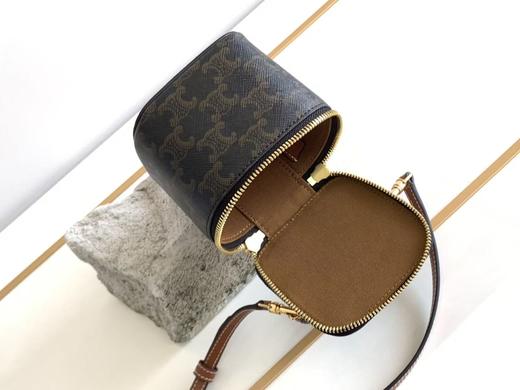 赛琳 22新款迷你标志牛皮革小盒子包（LZ） 商品图5